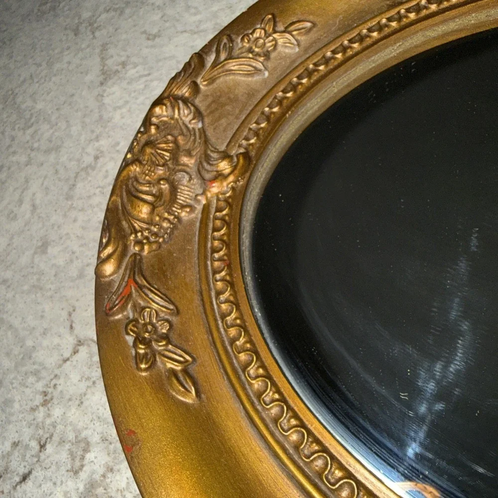 VTG Crown Fine Arts Ornate Bronze framed Mirror Oval 13X11 Gallery Wall READ